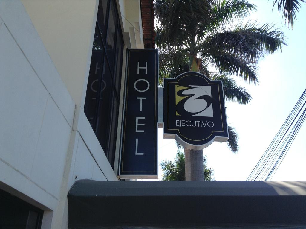 Eh Ejecutivo Urban Hotel Tepic Exterior foto